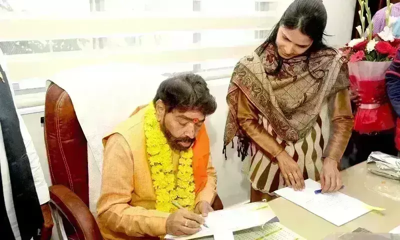 Dr. Ramakrishna Kusmaria Dr. Ramakrishna Kusmaria