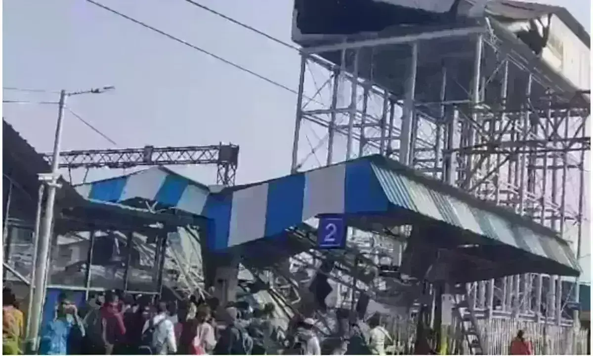 पश्चिम बंगाल के बर्धमान में बड़ा हादसा, रेलवे स्टेशन पर पानी की टंकी ढही