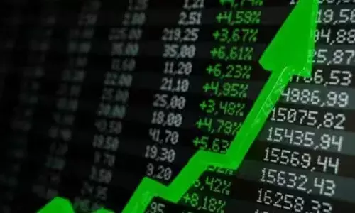 शेयर बाजार में रिकॉर्ड बनाने का सिलसिला जारी, सेंसेक्स 71 हजार के पार पहुंचा