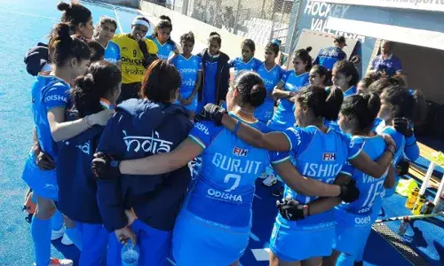 भारतीय महिला हॉकी टीम 5 देशों के टूर्नामेंट के अपने पहले मैच में स्पेन से 3-2 से हारी