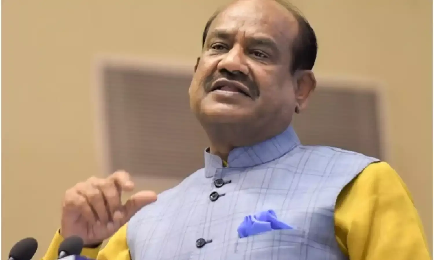 लोकसभा अध्यक्ष ने सांसदों को लिखा पत्र, कहा- घटना को निष्‍कासन से जेाड़ना गलत, सदन को सुचारू रूप से चलाने में सहयोग करें