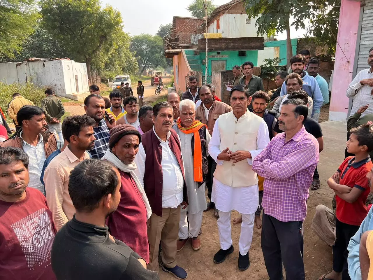 छूटा अपहृत गल्ला व्यापारी, बदमाशों ने मांगी थी एक करोड़ की फिरौती, आंख में पट्टी बांधकर शारदा मंदिर रोड पर छोड़कर भागे बदमाश