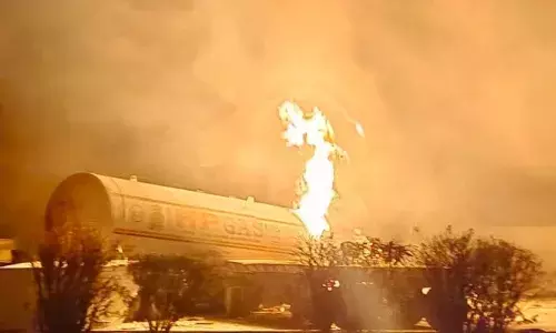 अजमेर में डिवाइडर से टकराई कार बनी आग का गोला, तीन दोस्त जिंदा जले