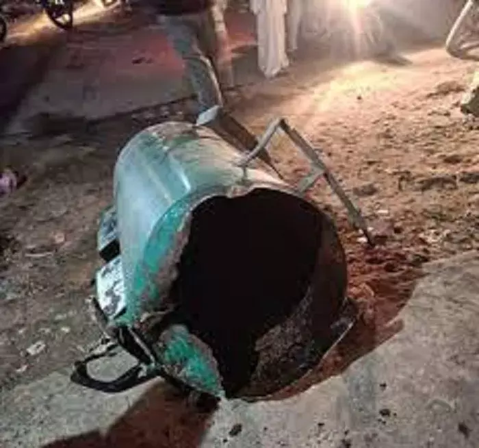 हवा टैंक फटने से दुकान पर कार्यरत मजदूर की मौत, मचा कोहराम