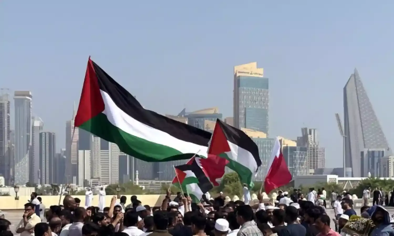 कतर की मध्यस्थता के बीच इजराइली बंधकों की रिहाई के लिए वार्ता शुरू