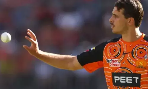 बीबीएल में खेलने के लिए लांस मॉरिस को ऑस्ट्रेलियाई टेस्ट टीम से किया गया रिलीज