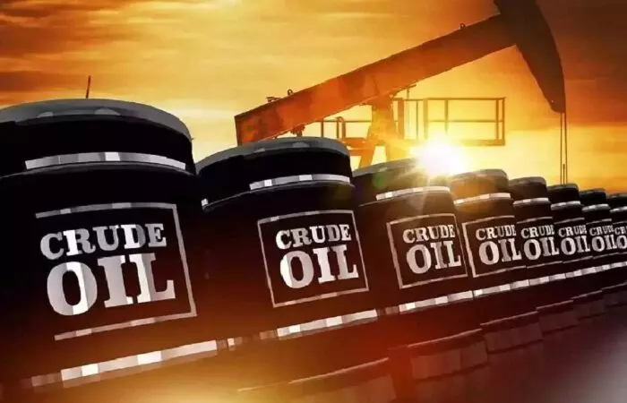 कच्चा तेल 79 डॉलर प्रति बैरल के पार पहुंचा, पेट्रोल-डीजल की कीमत स्थिर
