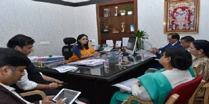 छह जनवरी से मतदाता सूची में जुड़ेंगे सत्रह वर्ष से अधिक उम्र के युवाओं के नाम छह जनवरी से मतदाता सूची में जुड़ेंगे सत्रह वर्ष से अधिक उम्र के युवाओं के नाम