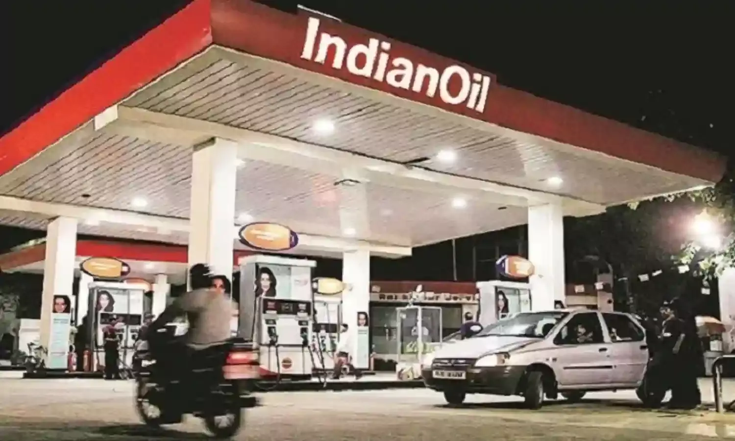 पेट्रोल-डीजल की कीमत स्थिर, कच्चा तेल 80 डॉलर प्रति बैरल के करीब