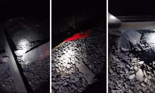 नक्सलियों ने झारखंड में रेल पटरी को उड़ाया, चक्रधरपुर मंडल में ट्रेनों का परिचालन ठप