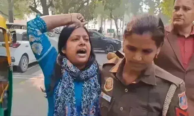 संसद की सुरक्षा में चूक पर नीलम के परिजनों ने हाईकोर्ट में अपील, FIR की प्रति देने के आदेश को दी चुनौती