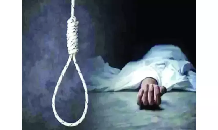 जीजा की छेड़खानी से परेशान साली ने फांसी लगाकर दी जान