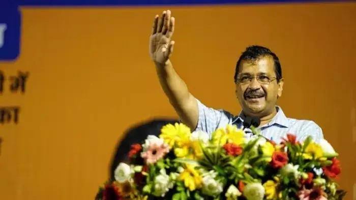 सोशल मीडिया पर अब दिल्ली की केजरीवाल सरकार के दवा घोटाले की गूंज