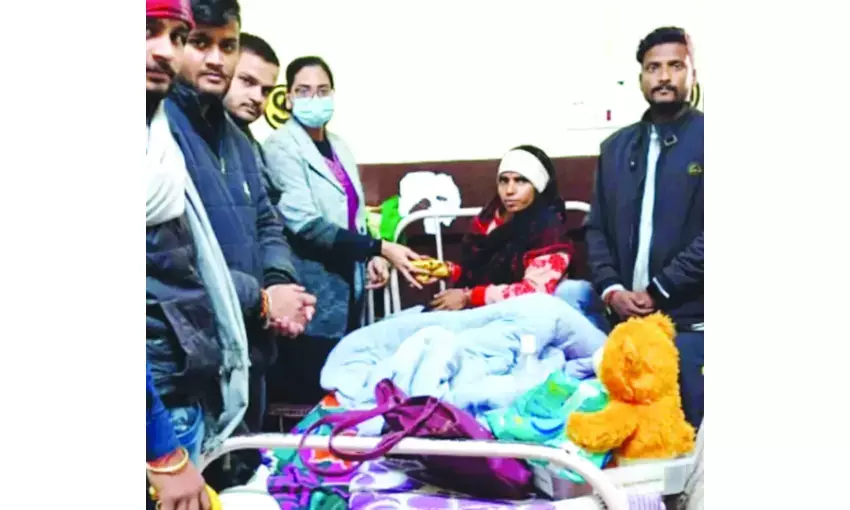 घने कोहरे के कारण दर्जन भर वाहन एक दूसरे से टकराए