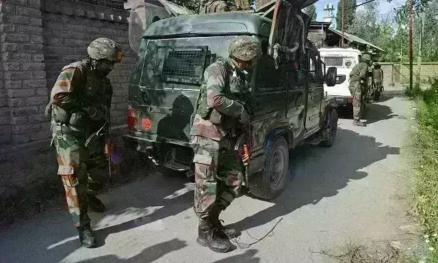 पुलवामा में सुरक्षाबलों की बड़ी कार्रवाई, 3 स्थानीय आतंकियों को किया गिरफ्तार
