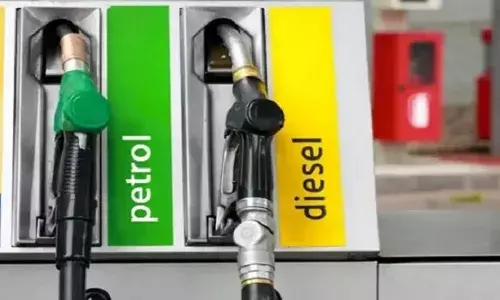 कच्चा तेल 79 डॉलर प्रति बैरल के करीब, पेट्रोल-डीजल की कीमत स्थिर