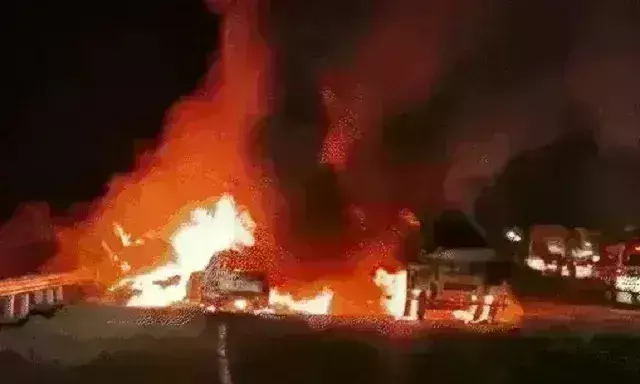 धार में हादसा, ब्रेक फेल होने से ट्राला बेकाबू , छह वाहनों को मारी टक्कर, तीन लोगों की मौत