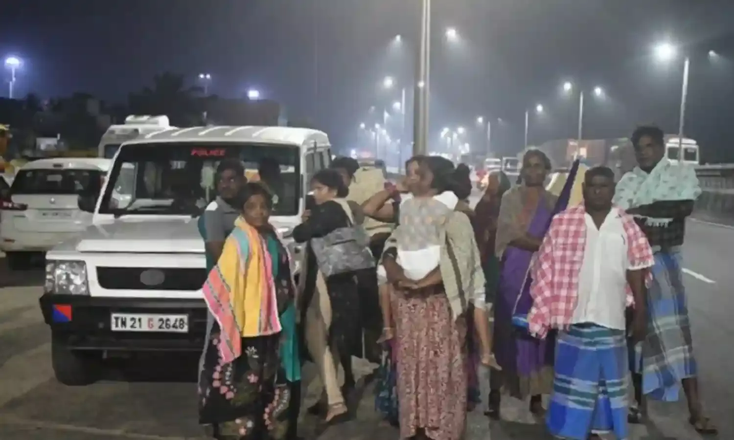 तमिलनाडु में एन्नोर बंदरगाह के पास अमोनिया गैस रिसा, मछुआरों की बस्ती में हड़कंप मचा तमिलनाडु में एन्नोर बंदरगाह के पास अमोनिया गैस रिसा, मछुआरों की बस्ती में हड़कंप मचा