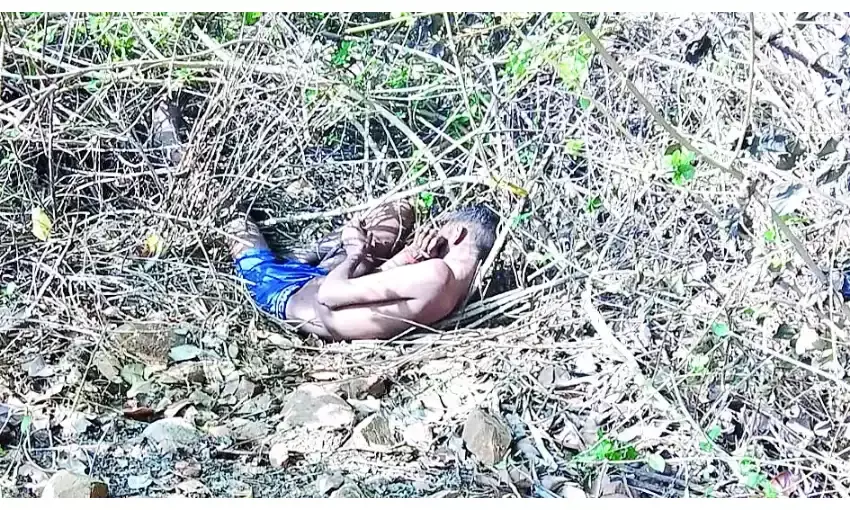 मानसिक रूप से विक्षिप्त का अर्ध नग्न हालत में रेलवे ट्रेक के समीप मिला शव मानसिक रूप से विक्षिप्त का अर्ध नग्न हालत में रेलवे ट्रेक के समीप मिला शव
