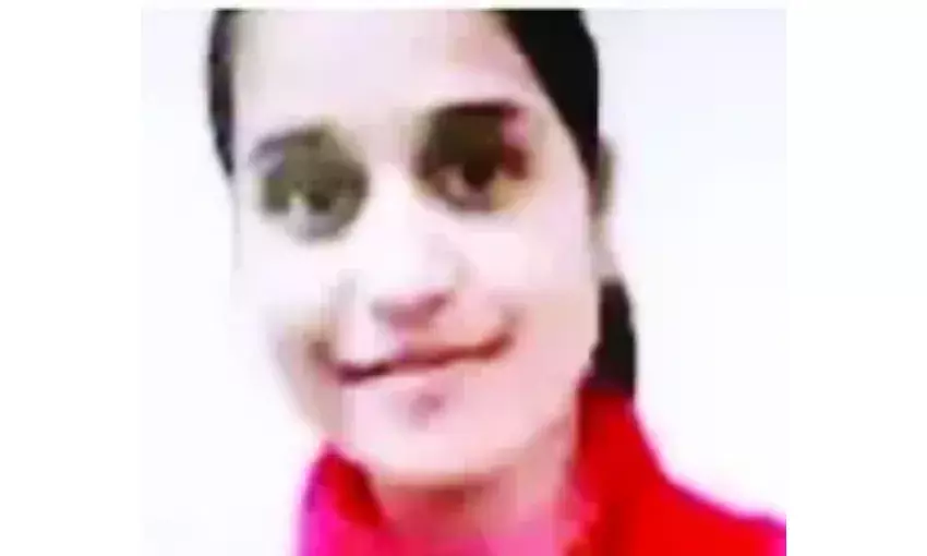 सिपाही के कमरे में युवती ने लगाई फांसी