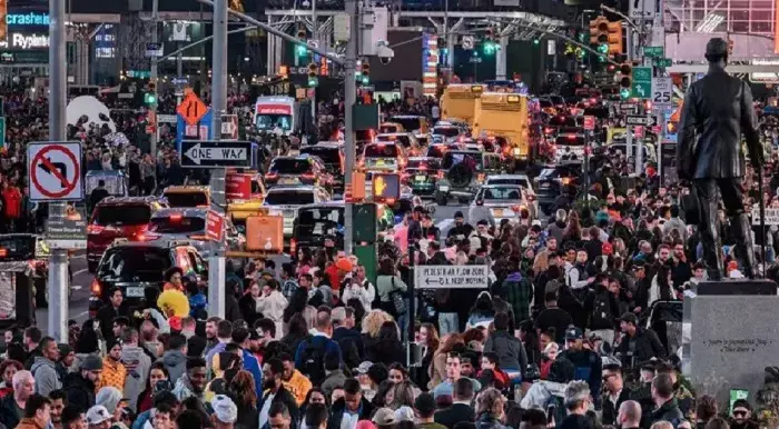 दुनिया की आबादी एक जनवरी को आठ अरब पार कर जाएगी, बीते साल में 7.5 करोड़ जनसंख्या वृद्धि