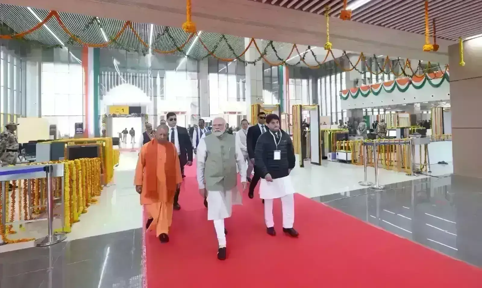 ज्योतिरादित्य सिंधिया ने अयोध्या वासियों को किया संबोधित, कहा - प्रधानमंत्री ने सूर्यवंश के खोए वैभव को लौटाने का मार्ग प्रशस्त किया