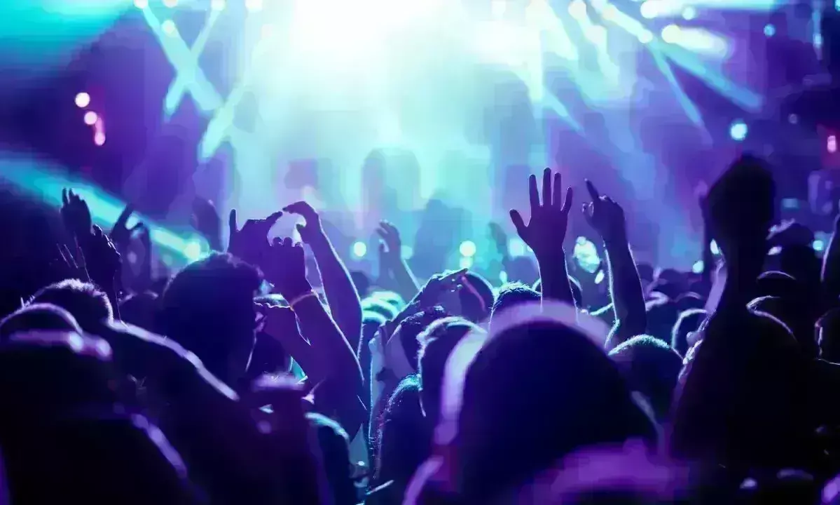 ठाणे में रेव पार्टी पर पुलिस का छापा, पांच महिलाओं समेत 95 शख्स गिरफ्तार