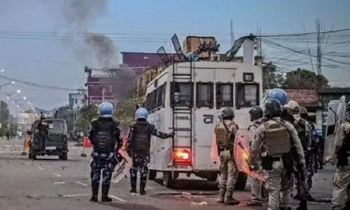 मणिपुर में साल के पहले दिन भड़की हिंसा, तीन लोगों की गोली मारकर हत्या