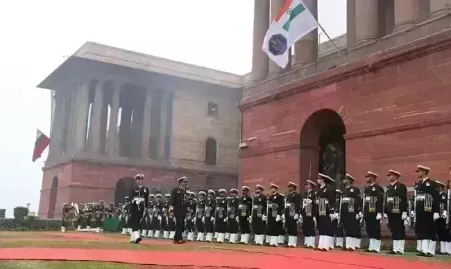 वाइस एडमिरल दिनेश के. त्रिपाठी बने नेवी के उप प्रमुख, संभाला कार्यभार