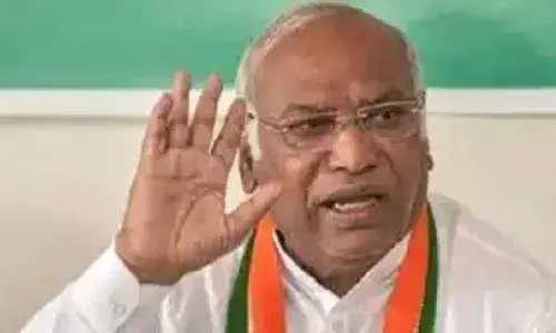 लोकसभा चुनाव में विजय सुनिश्‍चित करना हमारा लक्ष्य : खड़गे