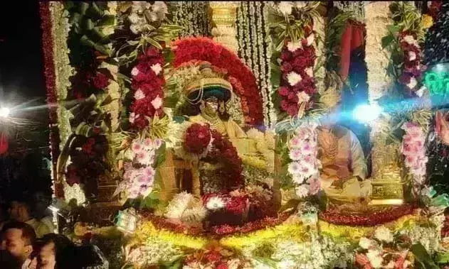 इंदौर में हनुमान अष्टमी पर निकली विशाल प्रभात फेरी, स्वर्ण रथ पर सवार होकर निकले रणजीत हनुमान