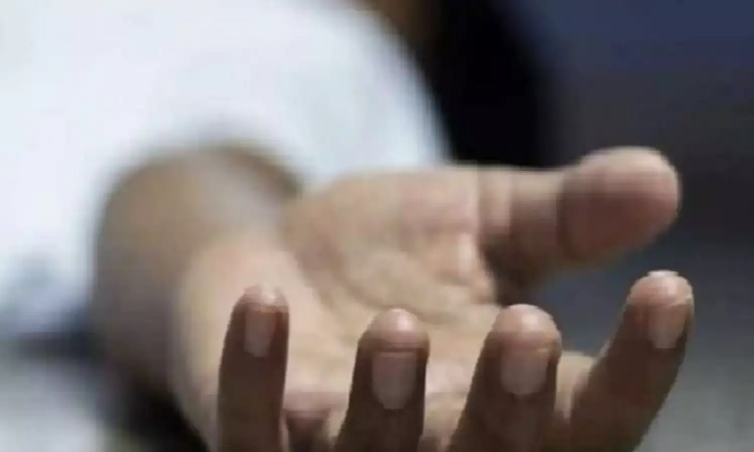 विदेशी महिला का शव संदिग्ध परिस्थितियों में होटल के कमरे में मिला