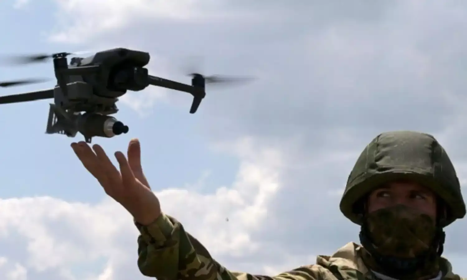 रूसी वायु रक्षा प्रणाली ने हमलों को किया बेअसर, दक्षिणी रूस और क्रीमिया में यूक्रेनी ड्रोन ने किया था हमला