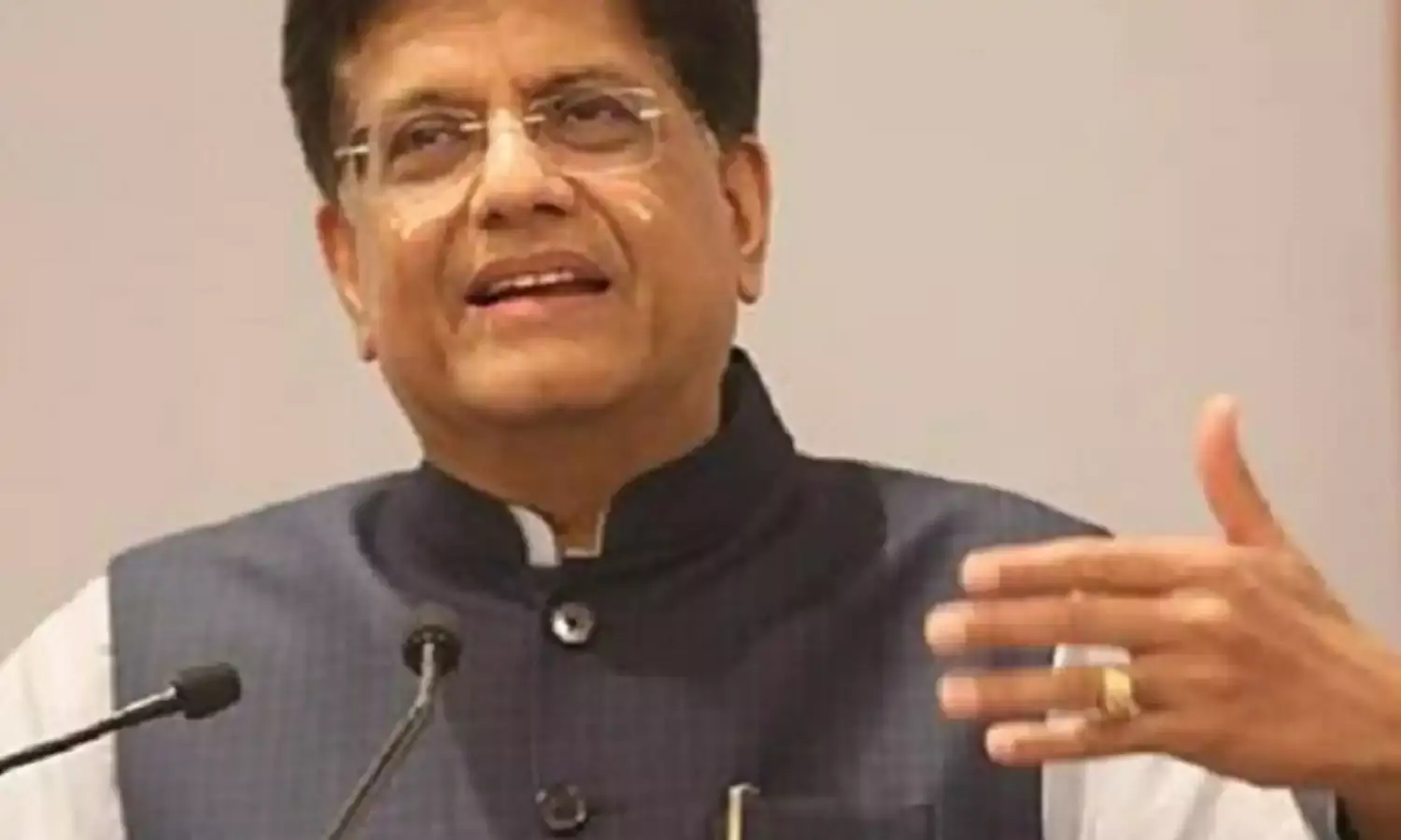 राम नाईक ने मौत से हार नहीं मानी और फिर राष्ट्र सेवा के कार्य में लौटे: पीयूष गोयल