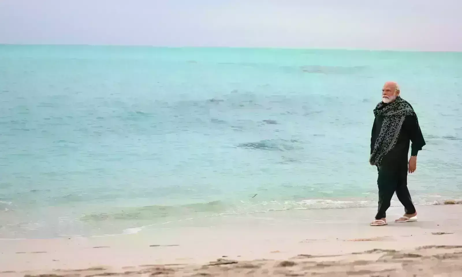 प्रधानमंत्री के लक्षद्वीप दौरे पर मालदीव के मंत्री ने किया विवादित पोस्ट, रिश्तों में आया तनाव प्रधानमंत्री के लक्षद्वीप दौरे पर मालदीव के मंत्री ने किया विवादित पोस्ट, रिश्तों में आया तनाव