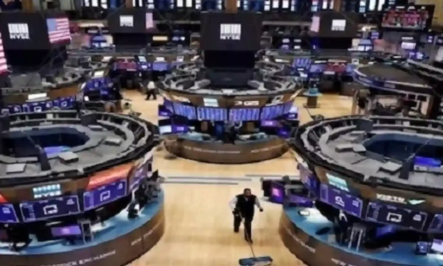 एशियाई बाजारों पर भी दबाव, ग्लोबल मार्केट से कमजोरी के संकेत