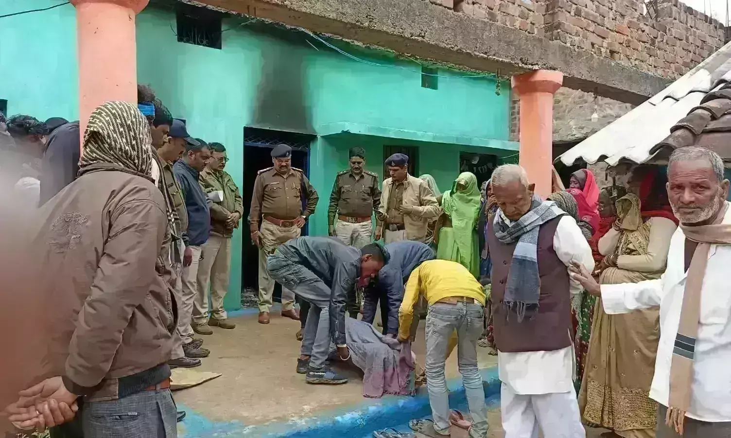 जबलपुर में बड़ा हादसा, बीड़ी की चिंगारी से बिस्तर सहित जला युवक, मौत जबलपुर में बड़ा हादसा, बीड़ी की चिंगारी से बिस्तर सहित जला युवक, मौत