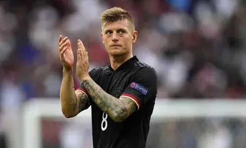 जर्मनी के लिए दिग्गज फुटबॉलर फ्रांज बेकनबाउर का 78 वर्ष की आयु में निधन