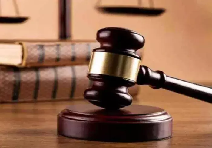 ब्लॉक प्रमुख चुनाव में हुए बवाल में दो पूर्व सांसद सहित पांच दोषमुक्त