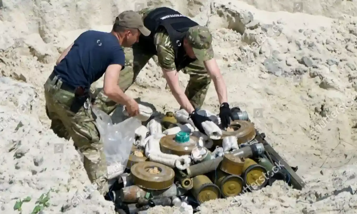 यूक्रेन पर रूसी हमलों को रोकने के लिए और वायु रक्षा प्रणाली की सख्त जरूरत : जेलेंस्की