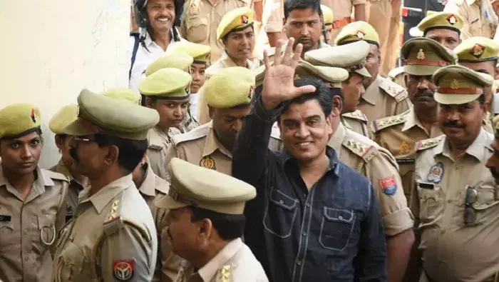 कड़ी सुरक्षा के बीच सपा विधायक इरफान सोलंकी न्यायालय में पेश हुए