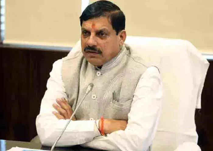 साइबर ठगी पर सख्त सीएम यादव, कलेक्टर - एसपी को निर्देश - ठगों के खिलाफ करें सख्त कार्रवाई साइबर ठगी पर सख्त सीएम यादव, कलेक्टर - एसपी को निर्देश - ठगों के खिलाफ करें सख्त कार्रवाई