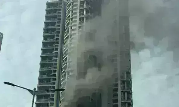 मुंबई के पास डोंबिवली सिटी की बहुमंजिला इमारत में लगी आग, मची अफरा-तफरी