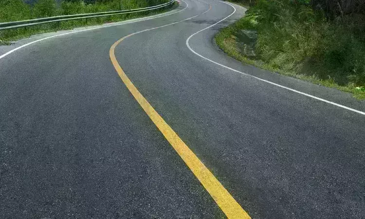 लोकनिर्माण विभाग में सड़क सुरक्षा सवालों के घेरे में, जिम्मेदार अफसर मौन लोकनिर्माण विभाग में सड़क सुरक्षा सवालों के घेरे में, जिम्मेदार अफसर मौन