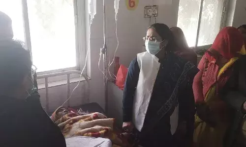 राज्यमंत्री के पास आया फोन और ठनका माथा, सीधे पहुंची जिला अस्पताल