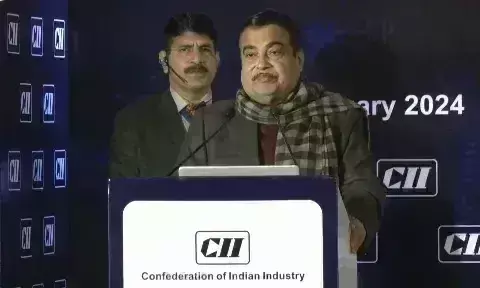 गडकरी का ऐलान, सरकार का लक्ष्य 2030 तक सड़क दुर्घटनाओं में मौतों की संख्या में 50 फीसदी कमी लाना गडकरी का ऐलान, सरकार का लक्ष्य 2030 तक सड़क दुर्घटनाओं में मौतों की संख्या में 50 फीसदी कमी लाना