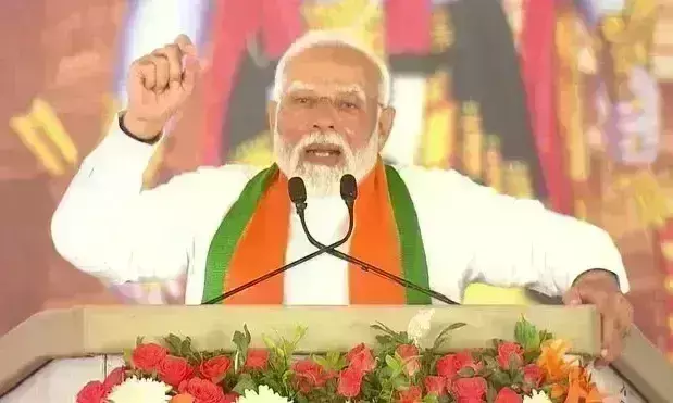 केरल में प्रधानमंत्री का विपक्ष पर वार, कहा - 10 साल पहले देश में एक कमजोर सरकार थी तब आए दिन आतंकी हमले होते थे केरल में प्रधानमंत्री का विपक्ष पर वार, कहा - 10 साल पहले देश में एक कमजोर सरकार थी तब आए दिन आतंकी हमले होते थे