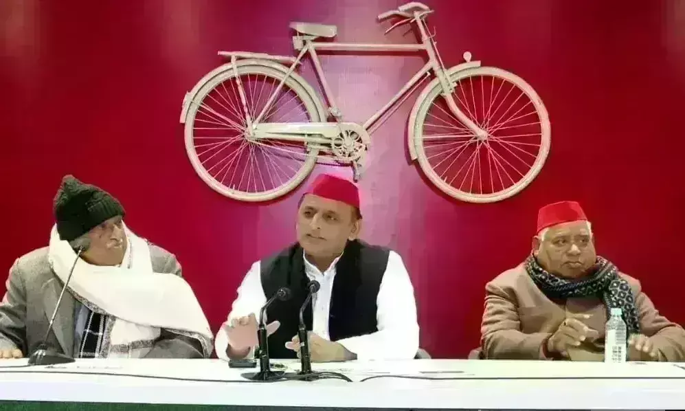 सपा अध्यक्ष अखिलेश यादव ने PDA यात्रा को दिखाई हरी झंडी, कहा - समाजवादी मूल्यों को बचाने का प्रयास