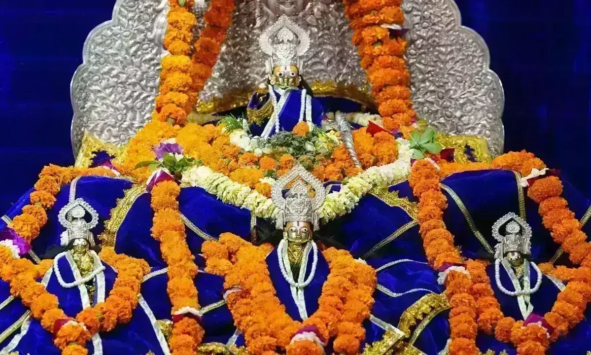 रामलला ने किया मंदिर परिसर का भ्रमण, नई मूर्ति की जगह चांदी की प्रतिमा का उपयोग