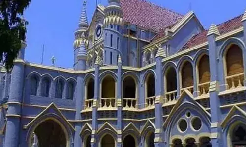 भोपाल गैस कांड मामले में अवमानना के दोषी अफसरों की सजा का फैसला टला